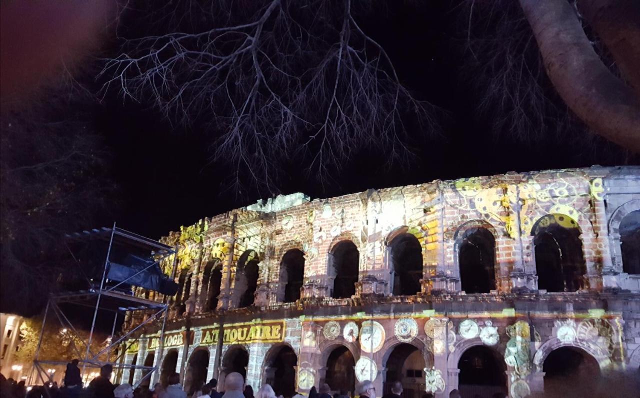 Palmiers Et Crocos Du Vieux Nimes Apartment Екстериор снимка